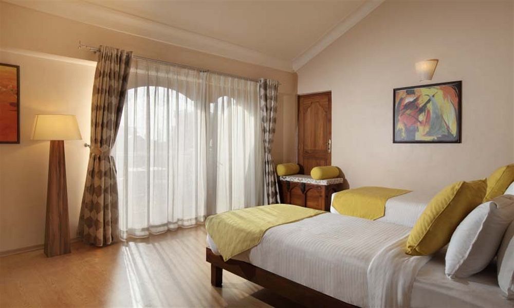 Monterio Hotel Baga Exterior photo